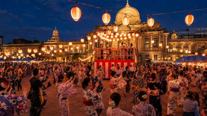 築地本願寺納涼盆踊り大会